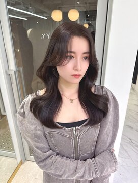 ヴェイ(VEYY.) セミロングレイヤー