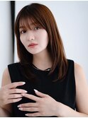 軽めミディアムくびれカールレイヤーカット小顔フェミニンロング