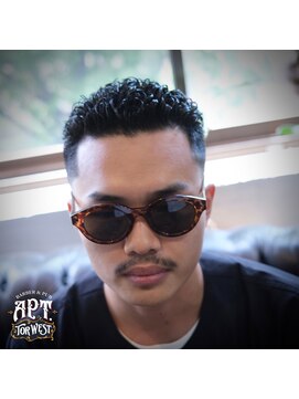 エーピーティートアウエスト(APT. TOR WEST) PERM BACK