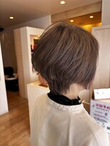 アドラーブル はなみずき店(adorable)&nbsp;40代50代60代華やかショート艶感カラー