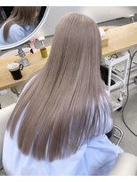 ケアブリーチを使用したデザインカラー　スタイリストchiaki