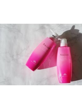 1人1人の髪質に組み合わせたAujuaトリートメントであなただけのヘアケアを―。［30代/40代/セルフブロー］
