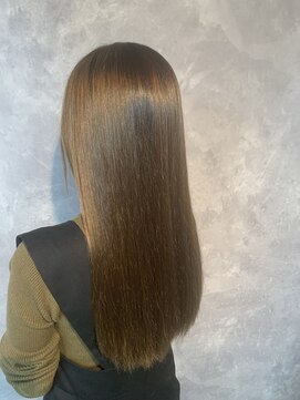 ロイ 梅田(Roy) 重めロング/寒色系カラー/ブルーアッシュ/くすみカラー