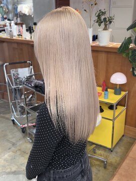 ヤーン(yarn.) ホワイトミルクティーベージュ【赤堀友哉】