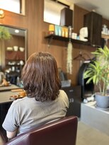 アオイ(Aoi)&nbsp;ふんわりミディアムパーマ♪朝のスタイリングも楽になる
