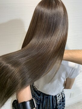 アンド ラ ブランシュ(&.La Blanche) &.La Blanche【関塚】透明感溢れるグレージュカラー☆