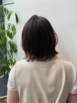 ステア ケース(stair case) 大人可愛いくびれボブ　顔まわりカット　前髪あり