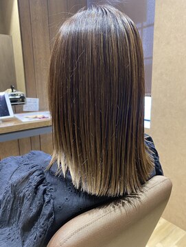 イロハ(iroh) 白髪ぼかしハイライト/髪質改善/水分補給トリートメント