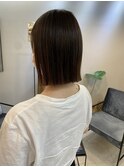 ヘイリーボブ　切りっぱなし　平行ボブ　縮毛矯正　大人ボブ