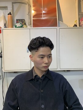 メリケンバーバーショップ フクオカ(MERICAN BARBERSHOP FUK) べリーショートダークアッシュニュアンスパーマ韓国マッシュ