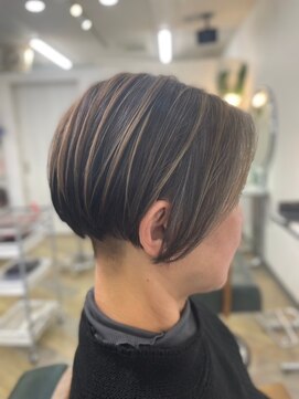 ビィーワンイースト(Be 1 EAST) ツーブロックカット