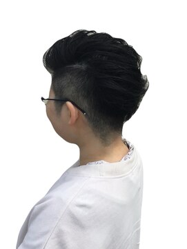 ヘアーズファイン(hair's fine) 40代50代60代レディースメンズ刈り上げショートカット