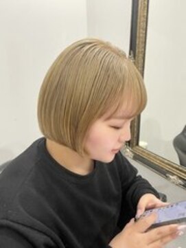 ザ アクネ 岡崎竜美丘店(THE ACNE) ★レディース,ハイトーン,ブロンド,ブリーチ,ボブカット