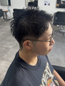 ヒュイル バイ ニアウ(Hwyl by Niau) メンズカットスパイキーショート刈り上げナチュラルショート