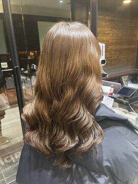 アメリ バイ アピッシュ(Amelie by apish) すこし高めの韓国風パーマ