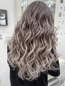 ラピス 池袋(Lapis) 【Lapis／池袋】ホワイトグレー・グラデーション