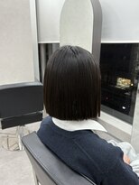 クム 横浜(qumu) 切りっぱなしボブ × 暗髪【神永】