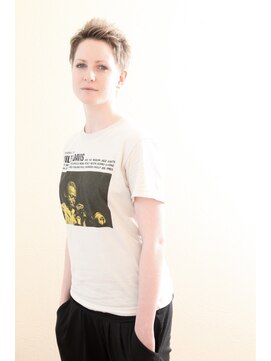 ヘア ミーツ ドレス プレローマ(HAIR meets dress pleroma) 【pleroma☆プレローマ】cool☆short