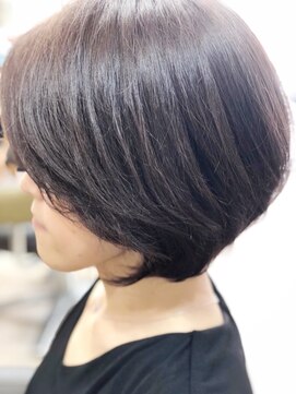 ニーナ せんげん台(nina) 大人女子・耳かけショートスタイル【せんげん台・越谷】