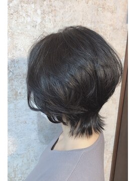 ピアニー(Peony) ショートウルフ