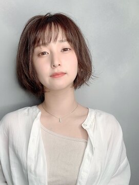 イーラ(era) 《era》 こなれショート　ココアベージュ　暗めカラー　みわ