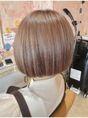 ボブ×ピンクベージュ