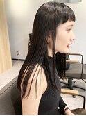 パツッと黒髪ロングヘア