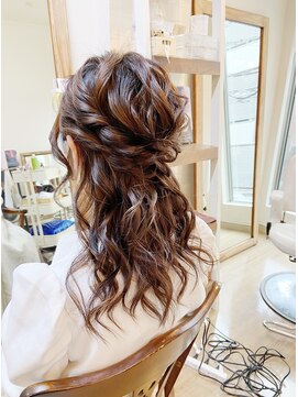 ロカット サロン(Roquat Salon) ミディアムゆるハーフアップアレンジ【ヘアメイク/立川/立川南】