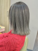 ラヴィエール(LAVIERE by R-EVOLUT)&nbsp;ハイライト/ケアブリーチ/レイヤーカット/髪質改善【柏/柏駅】