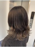 グレージュカラーとグラデーション