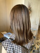 シー 岡崎(,SHE)&nbsp;斜めバング/グレージュカラー/シルキーベージュ/東岡崎