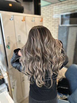 ラフ(LAFF) #ショコラアッシュ#ヘルシースタイル#ふんわりカール