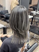 ヴィフ 大船(VIF)&nbsp;レイヤーカットくびれヘアカットバレイヤージュケアブリーチ