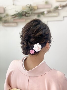 ヘアセットサロンエッジ(Edge) 入学式に可愛いルーズシニヨン