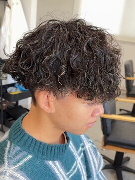 フゥ 宇都宮(FeU) 波巻きパーマメンズパーマメンズヘアツーブロックツイストパーマ