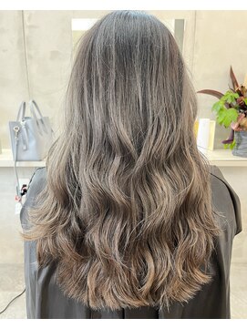 シロ(SHeIRO) シャドウルーツグレージュ