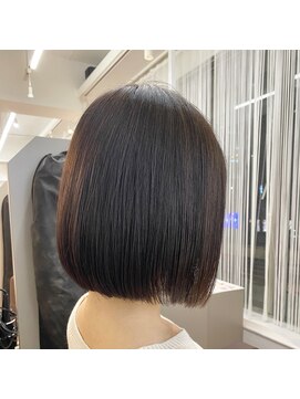 ジエクト ヴィシア(The Ect VIXIA) ナチュラルボブ　縮毛　まとまる　20.30代ボブ　ストレート