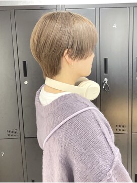 モアナ バイ ヘッドライト 三島店(Moana by HEADLIGHT) 【Moana三島】#ショート#ハンサムショート#ブロンド#ベージュ