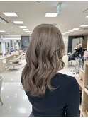 ミルクティーベージュ