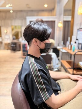 アーチ(ARCH) スッキリ襟足センターパート【ARCH片山】