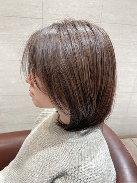 エアー 久留米(AIR) 【久留米】 暗め白髪ぼかしカラー/伸ばしかけレイヤーカット
