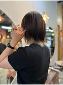 ウルフボブインナーカラーミルクティーベージュケアブリーチ