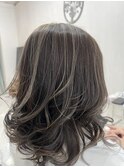 ナチュラルなデザインカラー