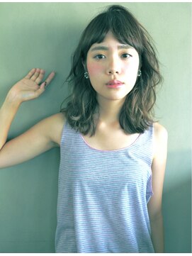 ナヌーク シブヤ(nanuk shibuya) ショートバングのすき間◇オリーブベージュとアッシュグレー