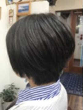 グリーンルーム(green room) ☆定番のショートスタイルにレイヤーをいれて☆