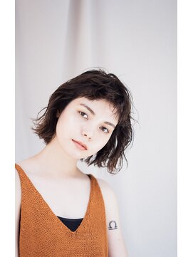 イーズ(e's) 外ハネパーマ 毛先パーマ 耳かけ