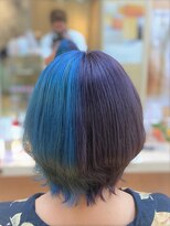 エリカ 美容室&nbsp;【ブルー/ダーク　左右ツートン】マッシュウルフ