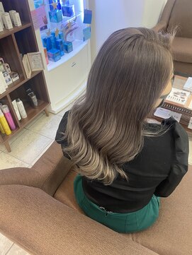 ピヨン 心斎橋(piLLon) アースカラー くびれヘア デザインカラー　ツートンカラー　SK13