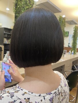 アローズソワン(HELLO'S SOIN) 乾かすだけでまとまる柔らかボブ