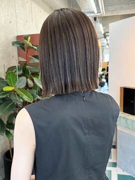 ノエ(noe) 切りっぱなしボブ×ハイライトカラーY65
